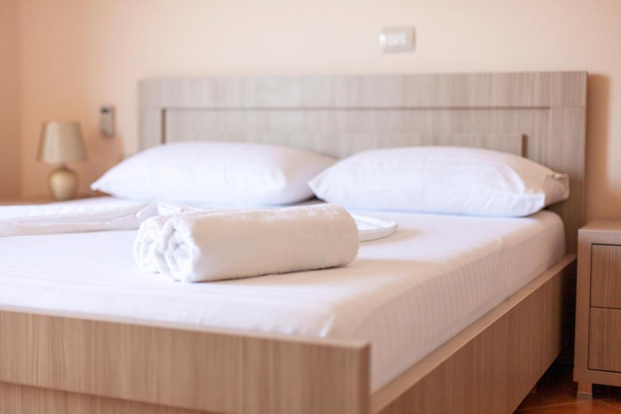 Toni Retzo Rooms ヒマラ エクステリア 写真