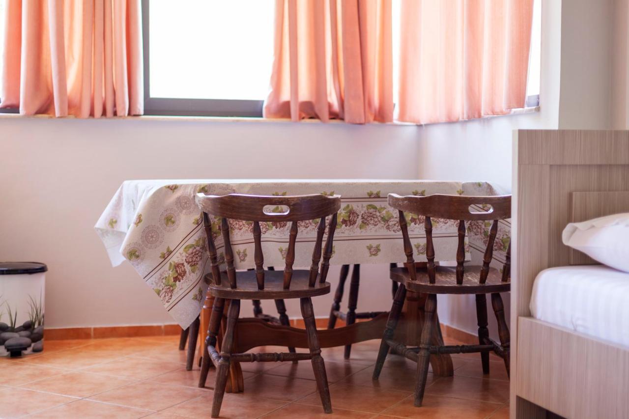 Toni Retzo Rooms ヒマラ エクステリア 写真
